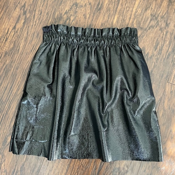 Zara Dresses & Skirts - Faux Leather Skirt (Paper bag style)